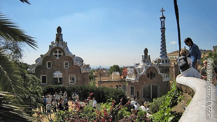 BARCELONA-PARK-GUELL