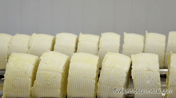 El Queso de Los Cameros se elabora siguiendo métodos totalmente artesanales El Queso de Los Cameros se elabora siguiendo métodos totalmente artesanales