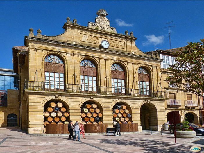 El Ayuntamiento de Haro es uno de los lugares que ver en la capital del Rioja