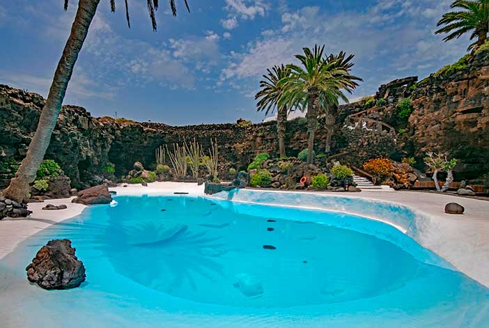 jameos del agua uno de los sitios que ver en lanzarote