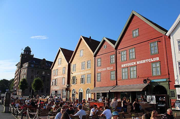 Puerto-de-Bryggen.Bergen.Noruega.