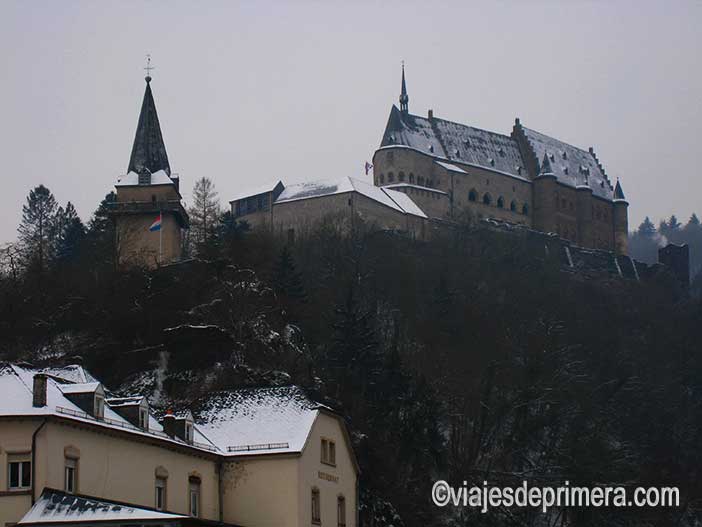 El Castillo de Vianden es uno de los lugares que visitar en Luxemburgo más representativos