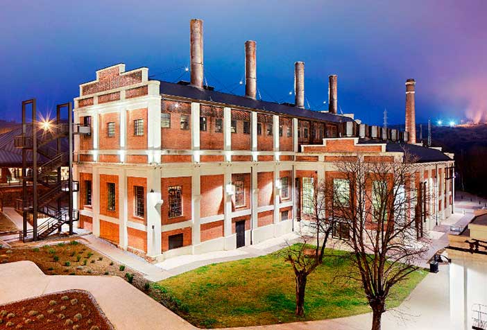 La Fábrica de la luz es uno de los sitios que ver en Ponferrada para descubrir su pasado industrial