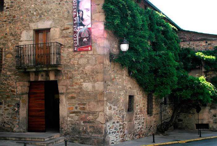 El Museo de la radio es Luis del Olmo está en Ponferrada