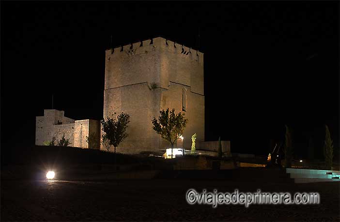 La alcazaba de la Fortaleza de la Mota en Alcalá la Real tenía su propio recinto amurallado defensivo 
