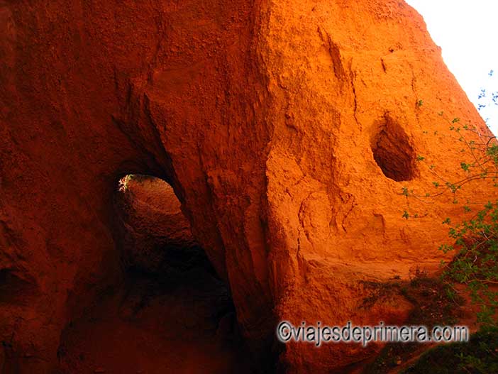 La excursión a La Cuevona es muy recomendable si vas a visitar Las Médulas con niños