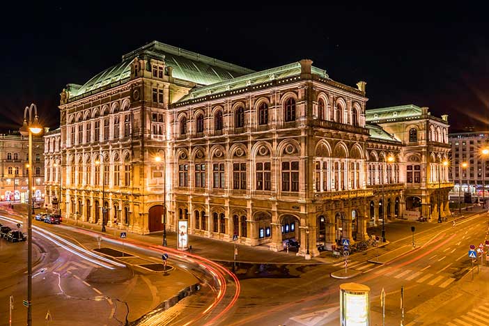 El Ringstrasse de Viena llega hasta la famosa Ópera estatal de Viena